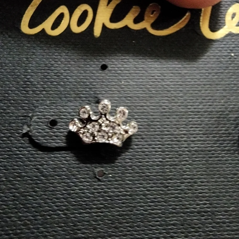 Cookie Lee Princess/Queen crown earrings NWT